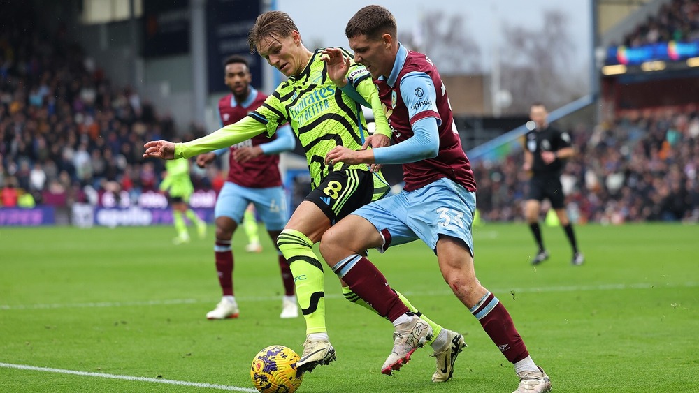 nhan-dinh-soi-keo-burnley-vs-arsenal-luc-22h00-ngay-1-11-2025-1
